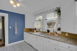 607 Holland Avenue  photo 4