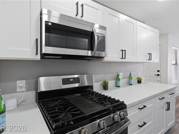 7064 Picaroon Lane, Las Vegas, NV 89145