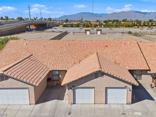 7064 Picaroon Lane , Las Vegas, NV 89145