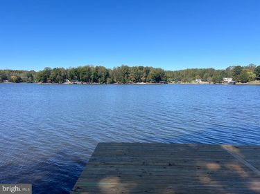 1134 S LAKESHORE DRIVE , LOUISA, VA 23093