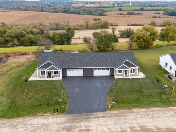 234 Watertower CIRCLE, Iron Ridge, WI 53035