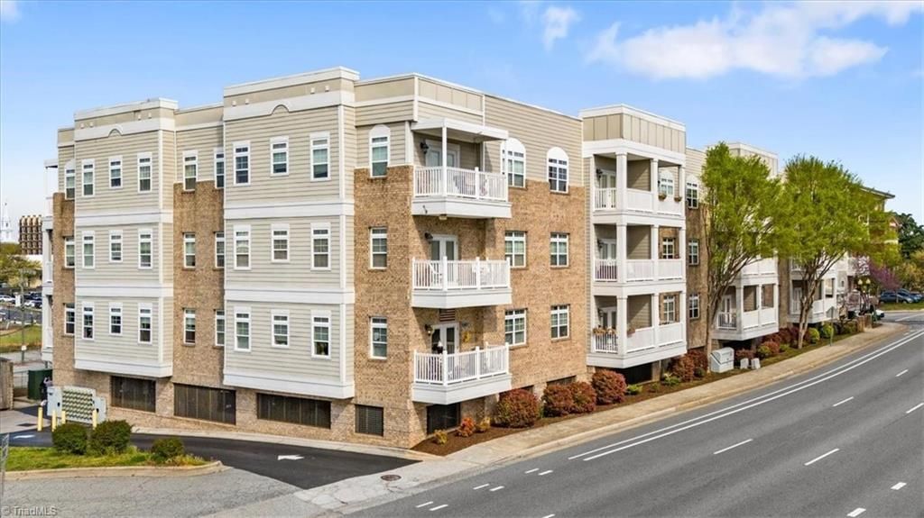 605 W Market Street, Unit 316, Greensboro, NC 27401 Main Photo