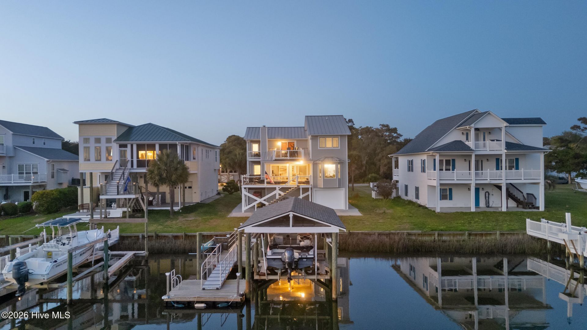 103 E Island Drive, Oak Island, NC 28465 Main Photo