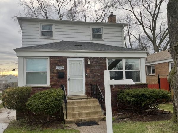 12620 S Racine Avenue , Calumet Park, IL 60827