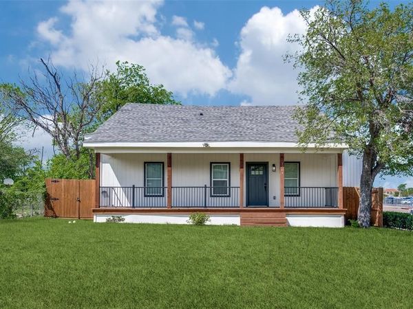 1704 S Jennings Avenue, Fort Worth, TX 76110