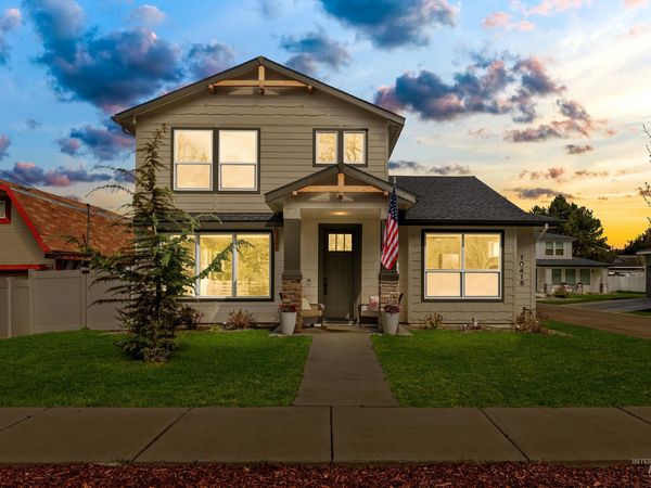 10418 W Shields Ave, Garden City, ID 83714