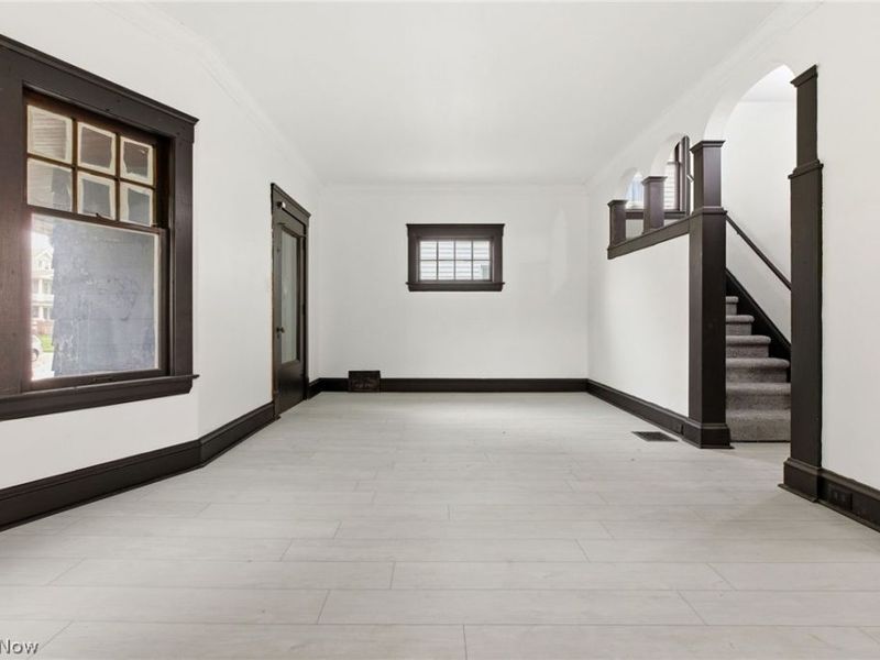 11816 Buckingham Avenue, Cleveland, OH 44120 Photo 10