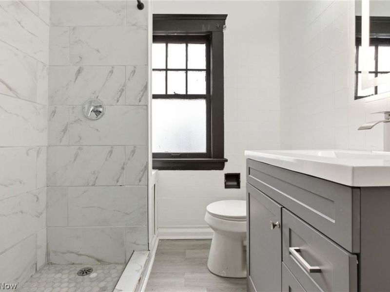 11816 Buckingham Avenue, Cleveland, OH 44120 Photo 22