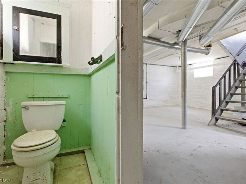 11816 Buckingham Avenue, Cleveland, OH 44120 Photo 26