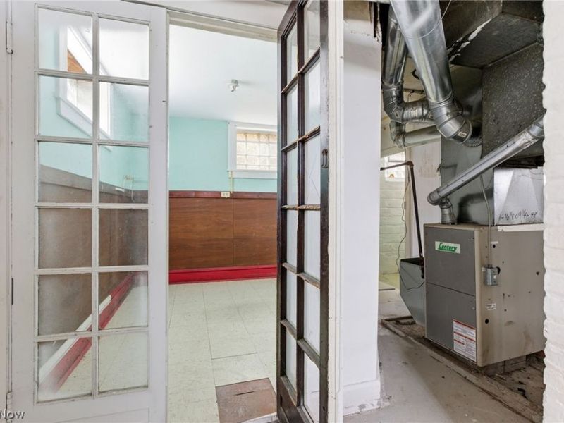 11816 Buckingham Avenue, Cleveland, OH 44120 Photo 27