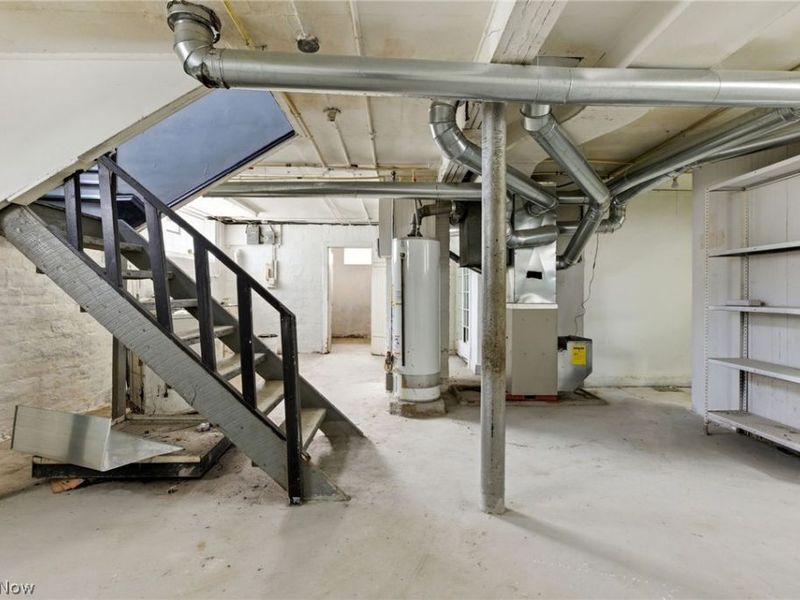 11816 Buckingham Avenue, Cleveland, OH 44120 Photo 29