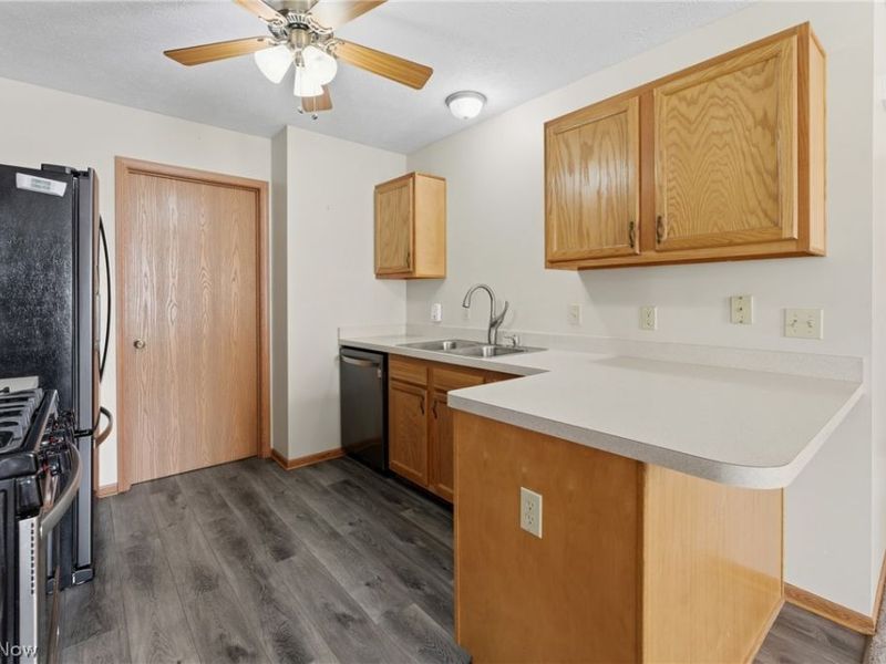 984 Delmont Avenue NW, Massillon, OH 44647 Photo 10