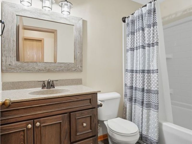 984 Delmont Avenue NW, Massillon, OH 44647 Photo 22