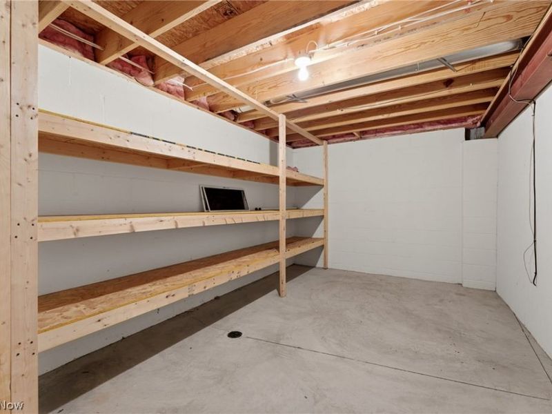 984 Delmont Avenue NW, Massillon, OH 44647 Photo 29