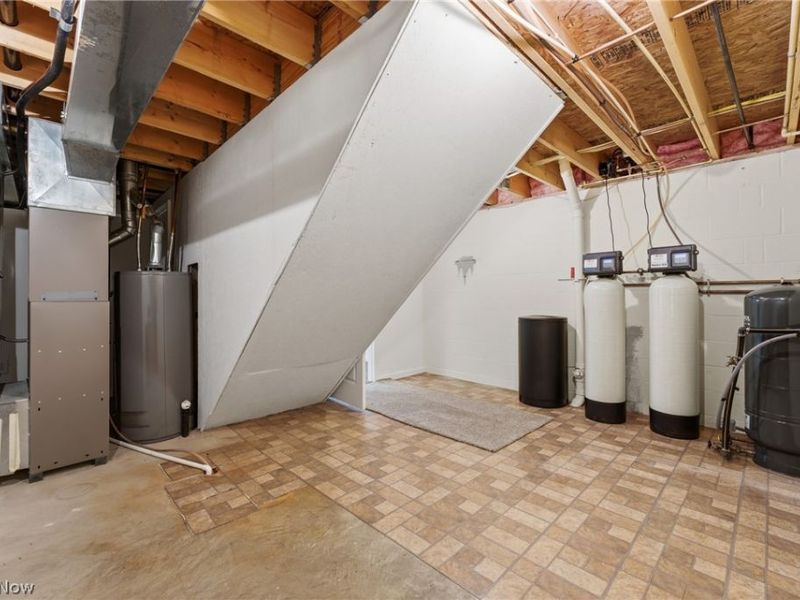 984 Delmont Avenue NW, Massillon, OH 44647 Photo 30