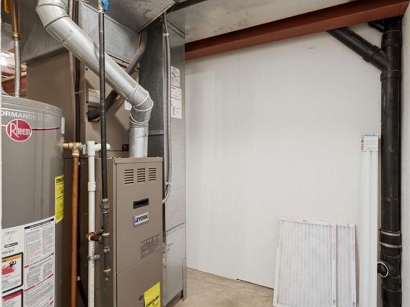 984 Delmont Avenue NW, Massillon, OH 44647 Photo 31