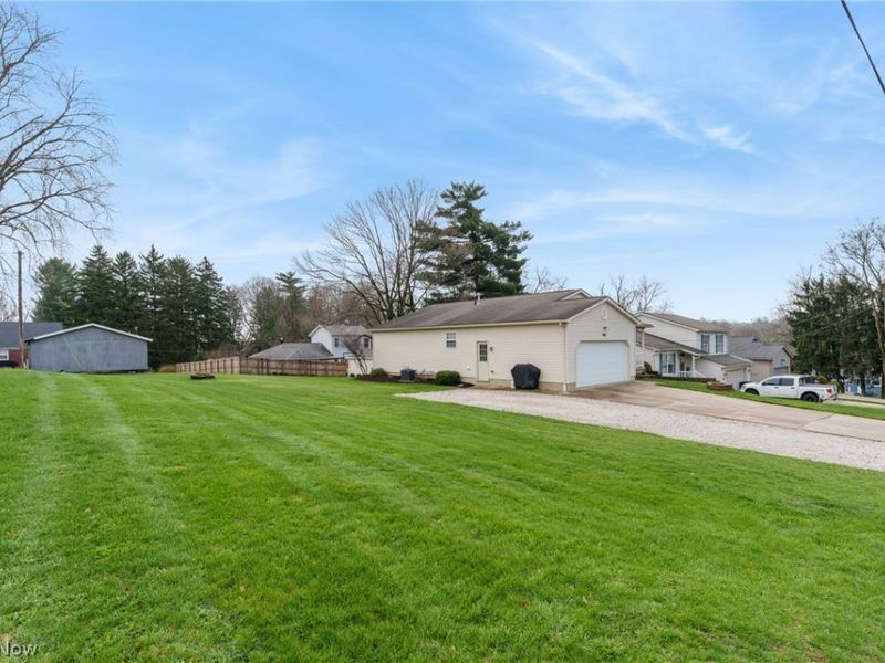 984 Delmont Avenue NW, Massillon, OH 44647 Photo 40