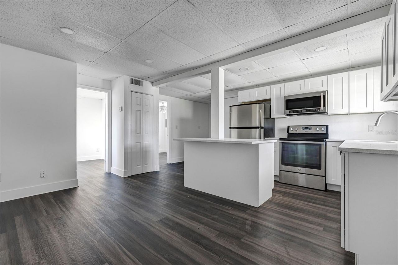 2027 1/2 30th Ave N , Unit 3 bottom u, Saint Petersburg, FL 33713 Photo