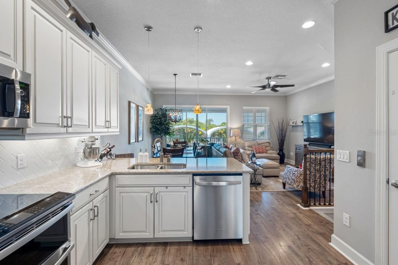 6057 Moorings Drive S, Saint Petersburg, FL 33712 Photo