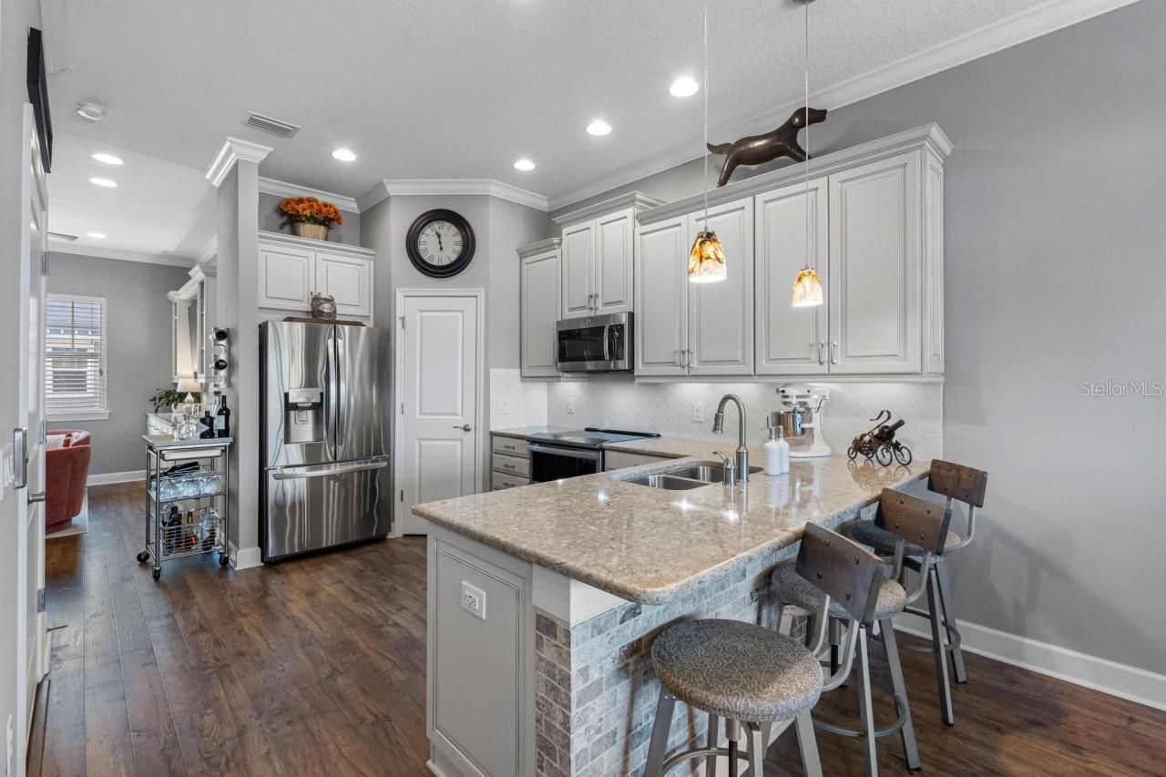 6057 Moorings Drive S, Saint Petersburg, FL 33712 Photo