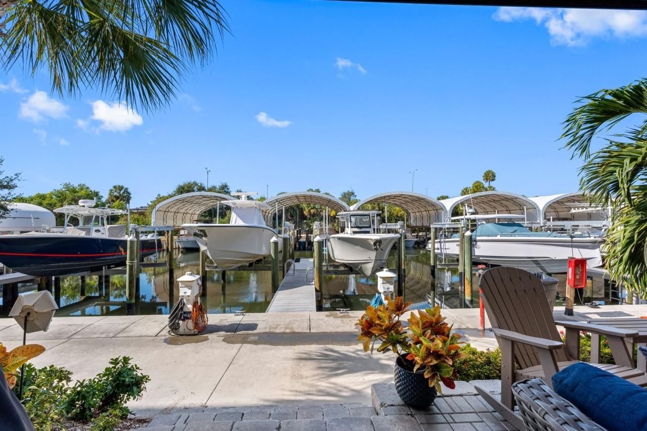 6057 Moorings Drive S, Saint Petersburg, FL 33712 Photo