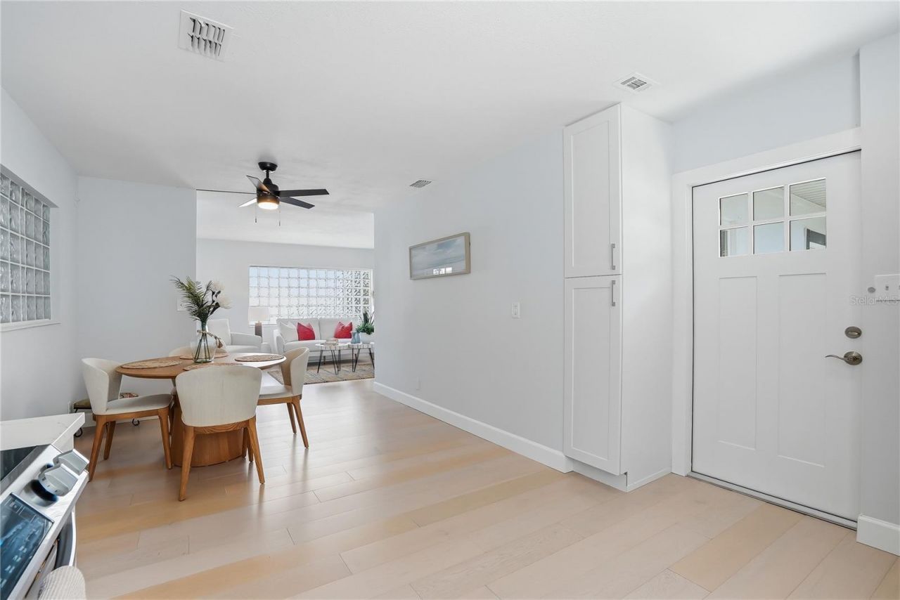 4043 Shore Acres Boulevard Ne, Saint Petersburg, FL 33703 Photo