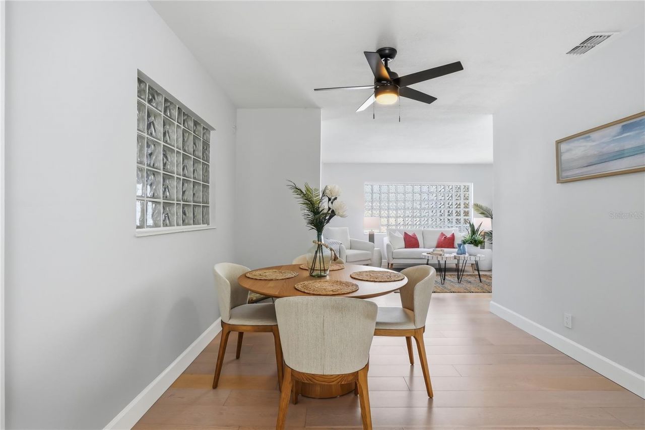 4043 Shore Acres Boulevard Ne, Saint Petersburg, FL 33703 Photo