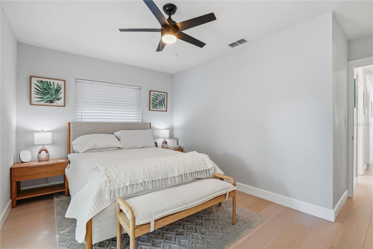 4043 Shore Acres Boulevard Ne, Saint Petersburg, FL 33703 Photo