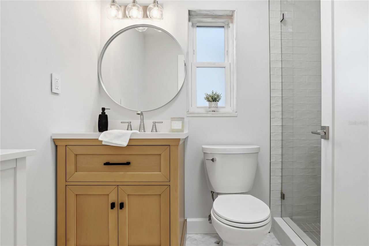 4043 Shore Acres Boulevard Ne, Saint Petersburg, FL 33703 Photo