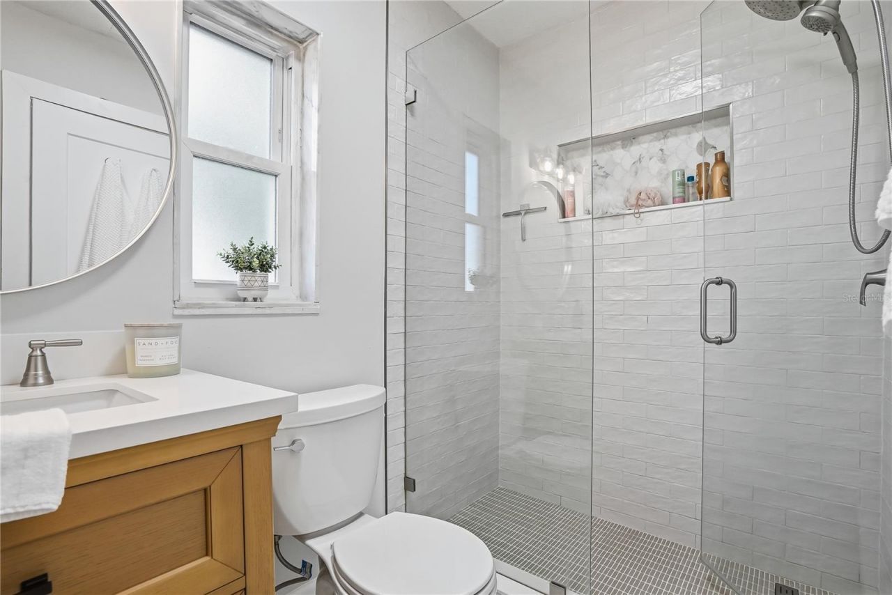 4043 Shore Acres Boulevard Ne, Saint Petersburg, FL 33703 Photo