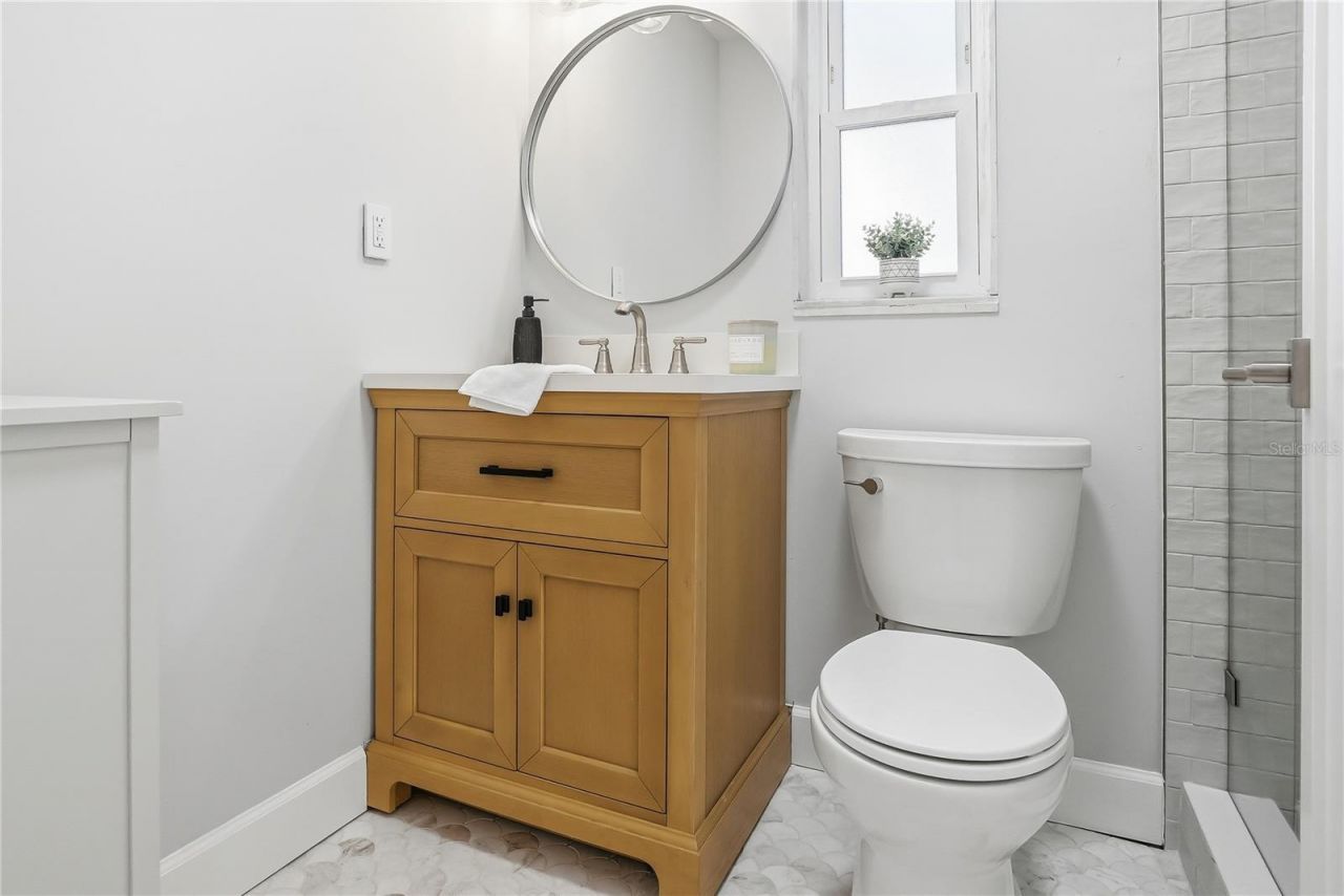 4043 Shore Acres Boulevard Ne, Saint Petersburg, FL 33703 Photo