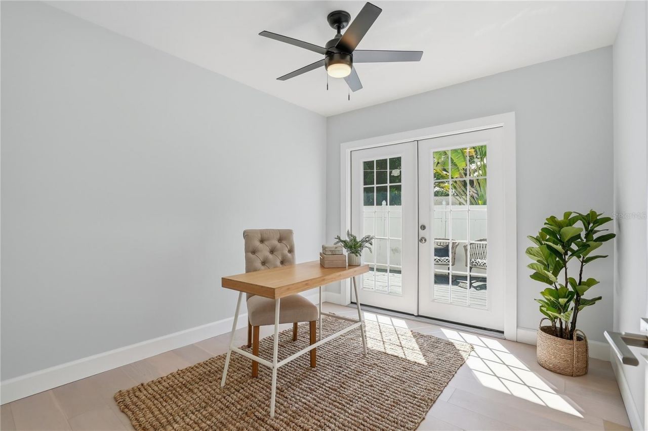 4043 Shore Acres Boulevard Ne, Saint Petersburg, FL 33703 Photo