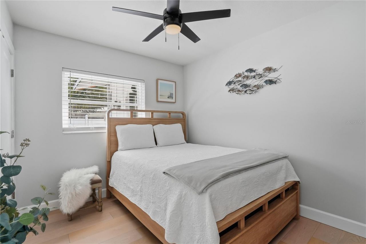 4043 Shore Acres Boulevard Ne, Saint Petersburg, FL 33703 Photo