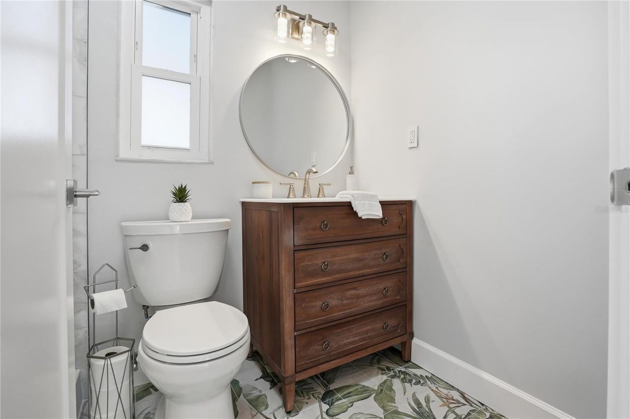 4043 Shore Acres Boulevard Ne, Saint Petersburg, FL 33703 Photo