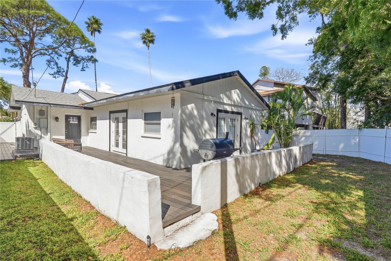 4043 Shore Acres Boulevard Ne, Saint Petersburg, FL 33703 Photo