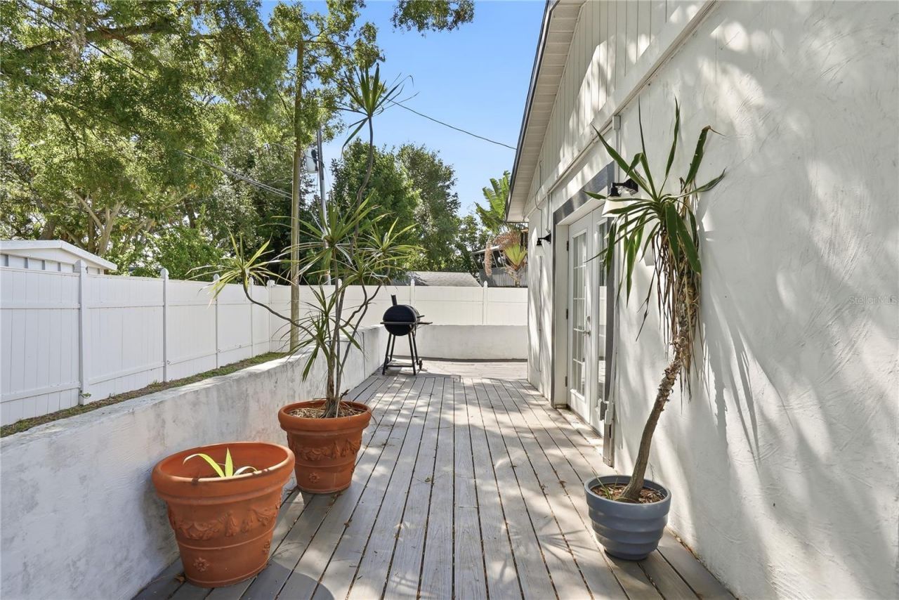 4043 Shore Acres Boulevard Ne, Saint Petersburg, FL 33703 Photo