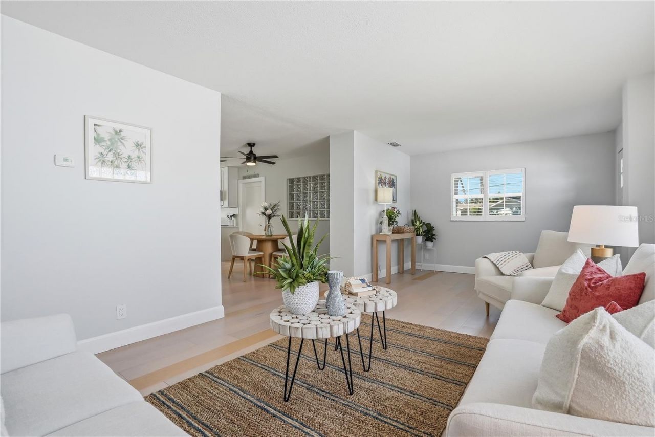 4043 Shore Acres Boulevard Ne, Saint Petersburg, FL 33703 Photo