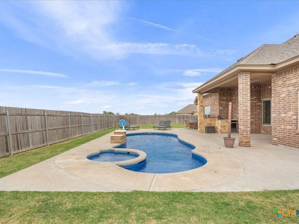502 Oak Drive, Troy, TX 76579