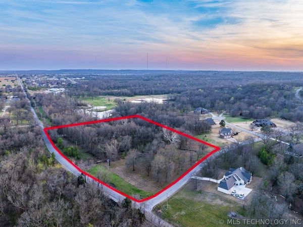 8 S 305th East Street , Broken Arrow, OK 74014