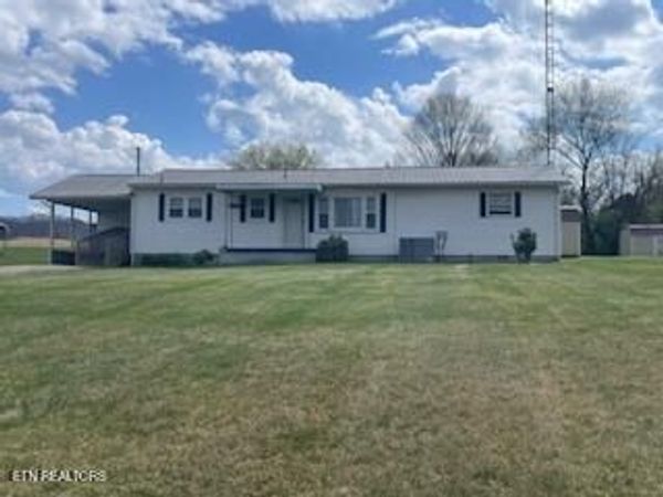 831 W Old Highway 11, Mooresburg, TN 37811
