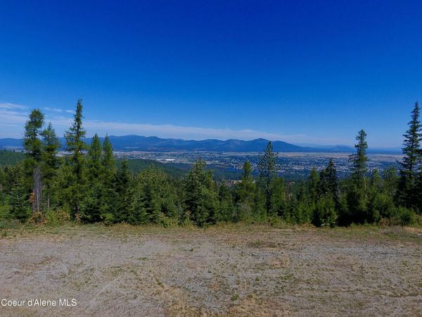 3203 S Mellick Rd , Post Falls, ID 83854