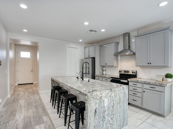 10760 W BUCHANAN Street, Avondale, AZ 85323