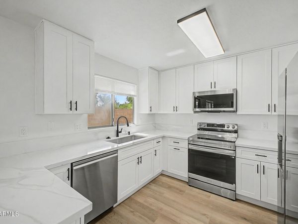 6337 W CHICKASAW Street, Phoenix, AZ 85043