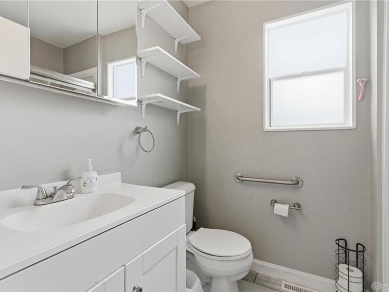 8747 Waynes Way, Blanchester, OH 45107 Photo 18