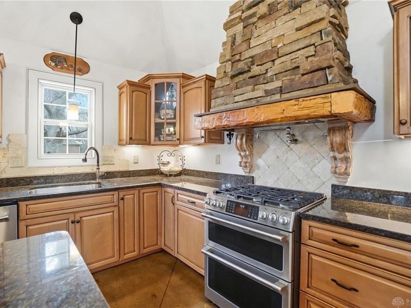 1574 Vicki Lane, Turtlecreek Township, OH 45036 Photo 17