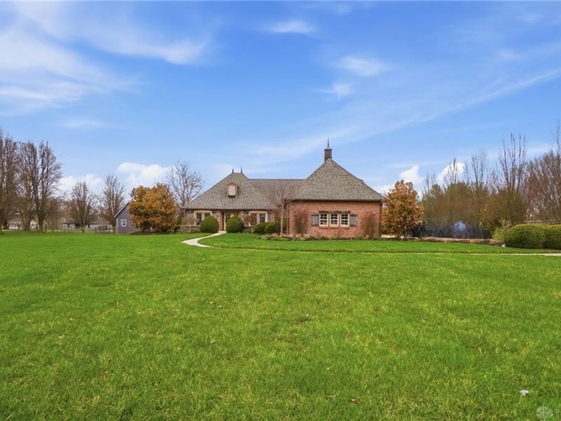 1574 Vicki Lane, Turtlecreek Township, OH 45036 Photo 2