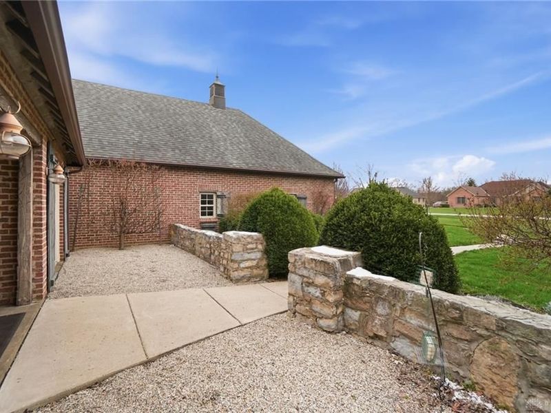 1574 Vicki Lane, Turtlecreek Township, OH 45036 Photo 8