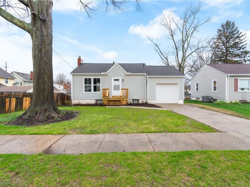 1824 17th Street, Cuyahoga Falls, OH 44223 Photo 2