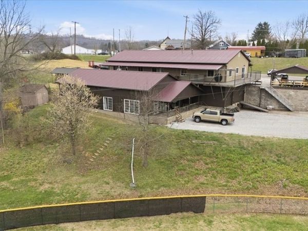 1515 Washington Blvd , Belpre, OH 45714