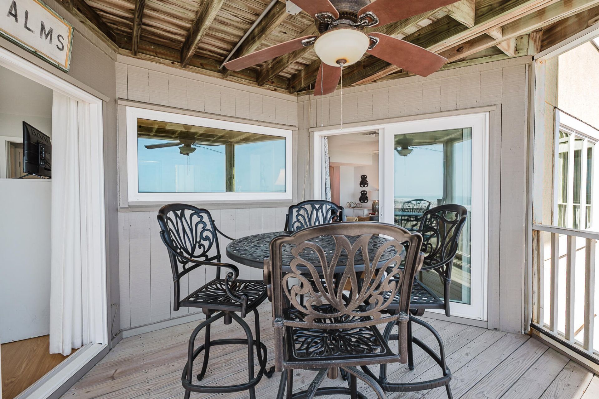 9000 Palmetto Drive Photo 17